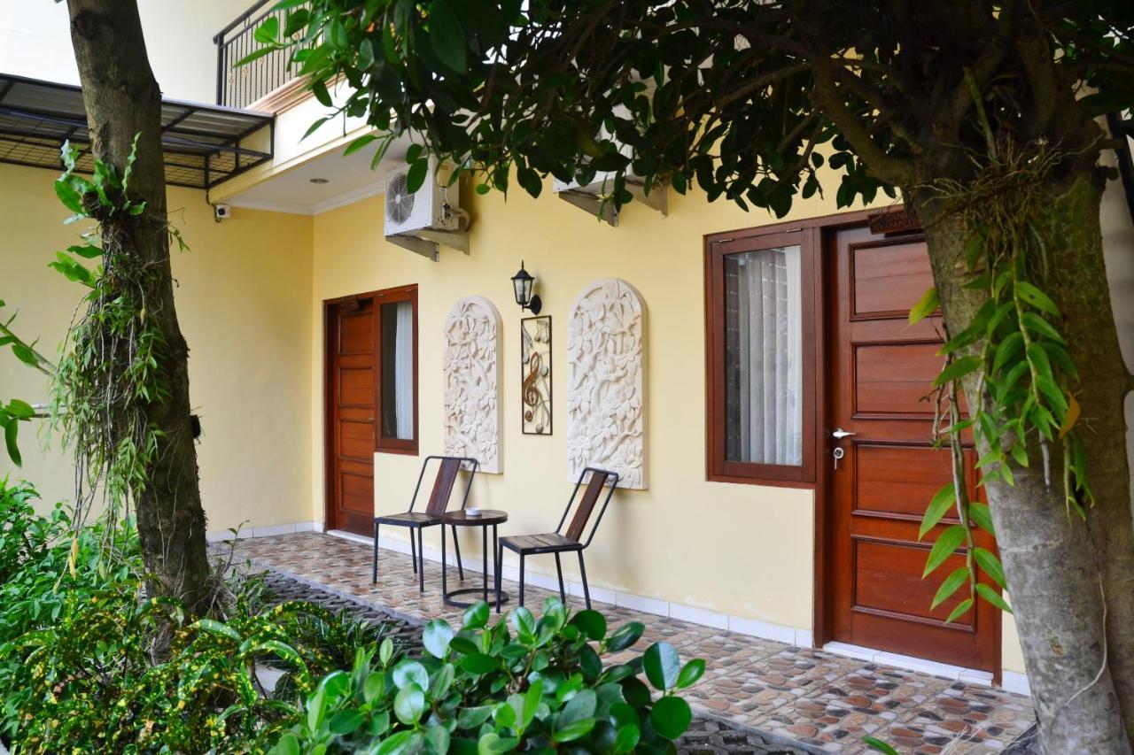 יוגיאקרטה Roemah Canting Homestay מראה חיצוני תמונה